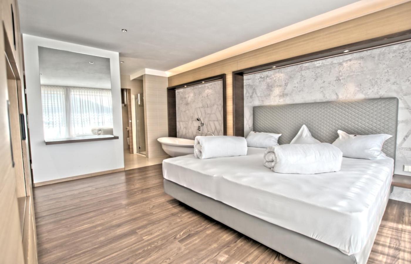 B&B Boutique Hotel Burgund Парчинес Екстериор снимка